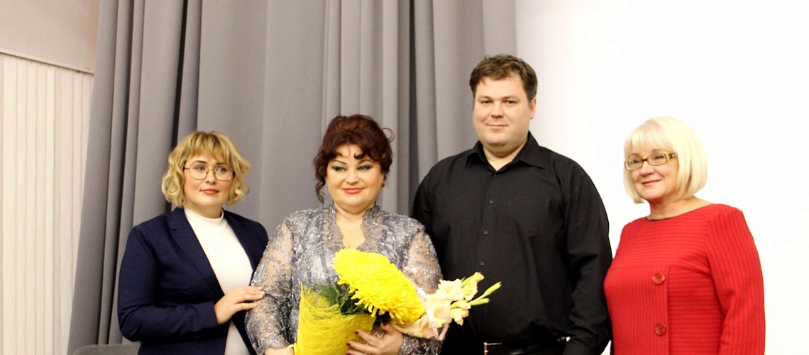 Творческая встреча с Ларисой Спирановой