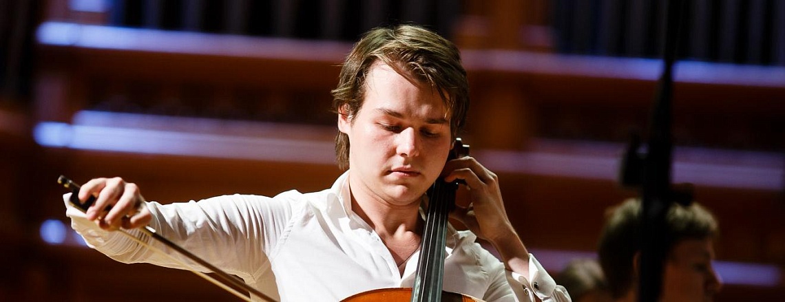 В Кирхе выступит знаменитый виолончелист Василий Степанов