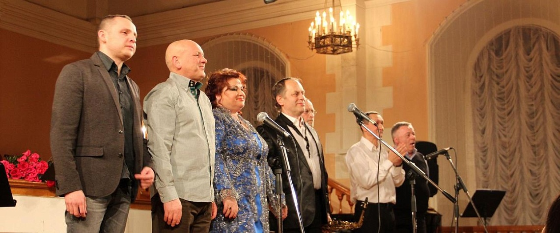 Легендарные хиты в джазовой аранжировке прозвучат в Камерном зале