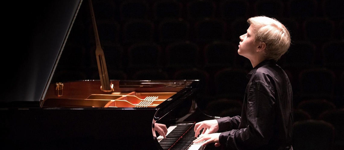 «ЛЁГКАЯ СРЕДА»: готовимся к фестивалю молодых исполнителей!